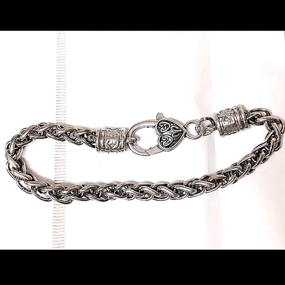 NWT ๐ค SILVER 8โ CHUNKY WEIGHTED STAINLESS STEEL HEART CLASP BRACELET Men/Women - Picture 7 of 8